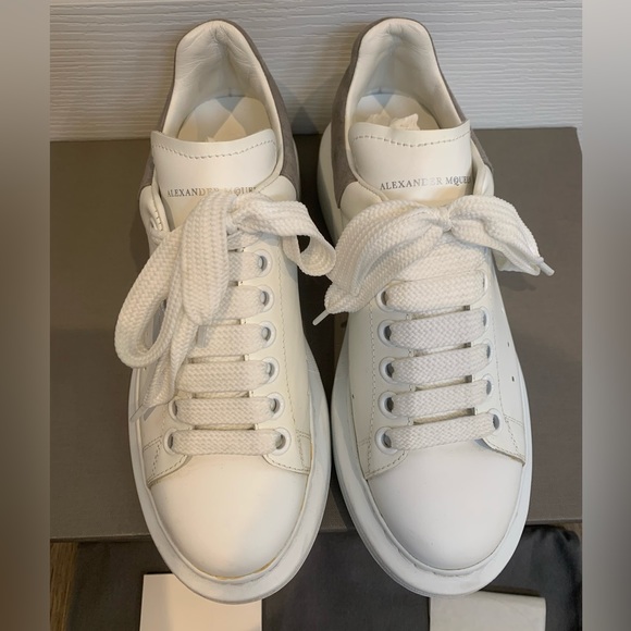 Alexander McQueen | Oversized low-top sneakers | White Grey | 37 - Picture 2 of 13